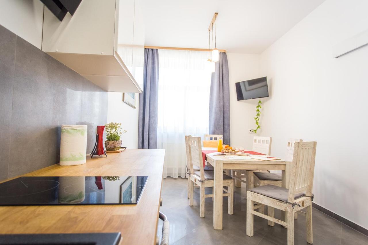 Fogra Travel Apartment Krakow Ngoại thất bức ảnh